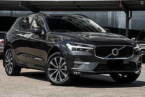 Volvo  UZ MY23 Plus B5 AWD