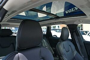 Volvo  UZ MY23 Ultimate B6 AWD Dark