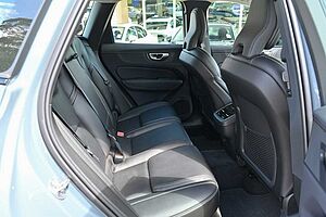 Volvo  UZ MY23 Ultimate B6 AWD Dark