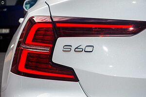 Volvo  Z Series MY24 Ultimate B5 Geartronic AWD Bright