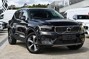Volvo  XC40 Ultra, B4 AWD Mild hybrid, Petrol, Bright