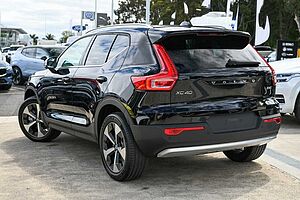 Volvo  XC40 Ultra, B4 AWD Mild hybrid, Petrol, Bright