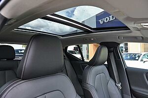 Volvo  XC40 Ultra, B4 AWD Mild hybrid, Petrol, Bright