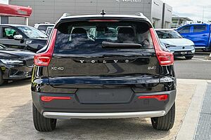 Volvo  XC40 Ultra, B4 AWD Mild hybrid, Petrol, Bright