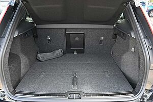 Volvo  XC40 Ultra, B4 AWD Mild hybrid, Petrol, Bright