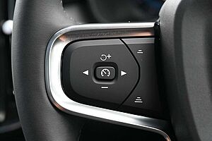 Volvo  XC40 Ultra, B4 AWD Mild hybrid, Petrol, Bright
