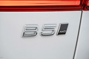 Volvo  XC60 Plus, B5 AWD Mild hybrid, Petrol