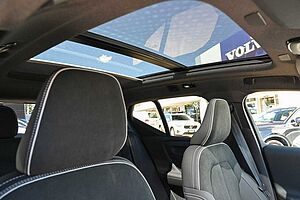 Volvo  EX40 Black Edition Ultra, Twin Motor, Electric
