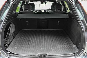 Volvo  UZ MY20 T6 AWD R-Design