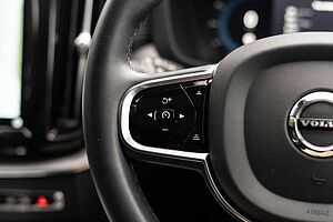 Volvo  UZ MY23 Ultimate B6 AWD Dark