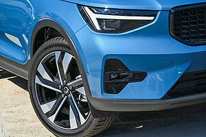 Volvo  XC40 Ultra, B4 AWD Mild hybrid, Petrol, Dark
