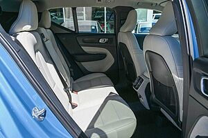 Volvo  XC40 Ultra, B4 AWD Mild hybrid, Petrol, Dark