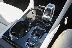 Volvo  XC40 Ultra, B4 AWD Mild hybrid, Petrol, Dark