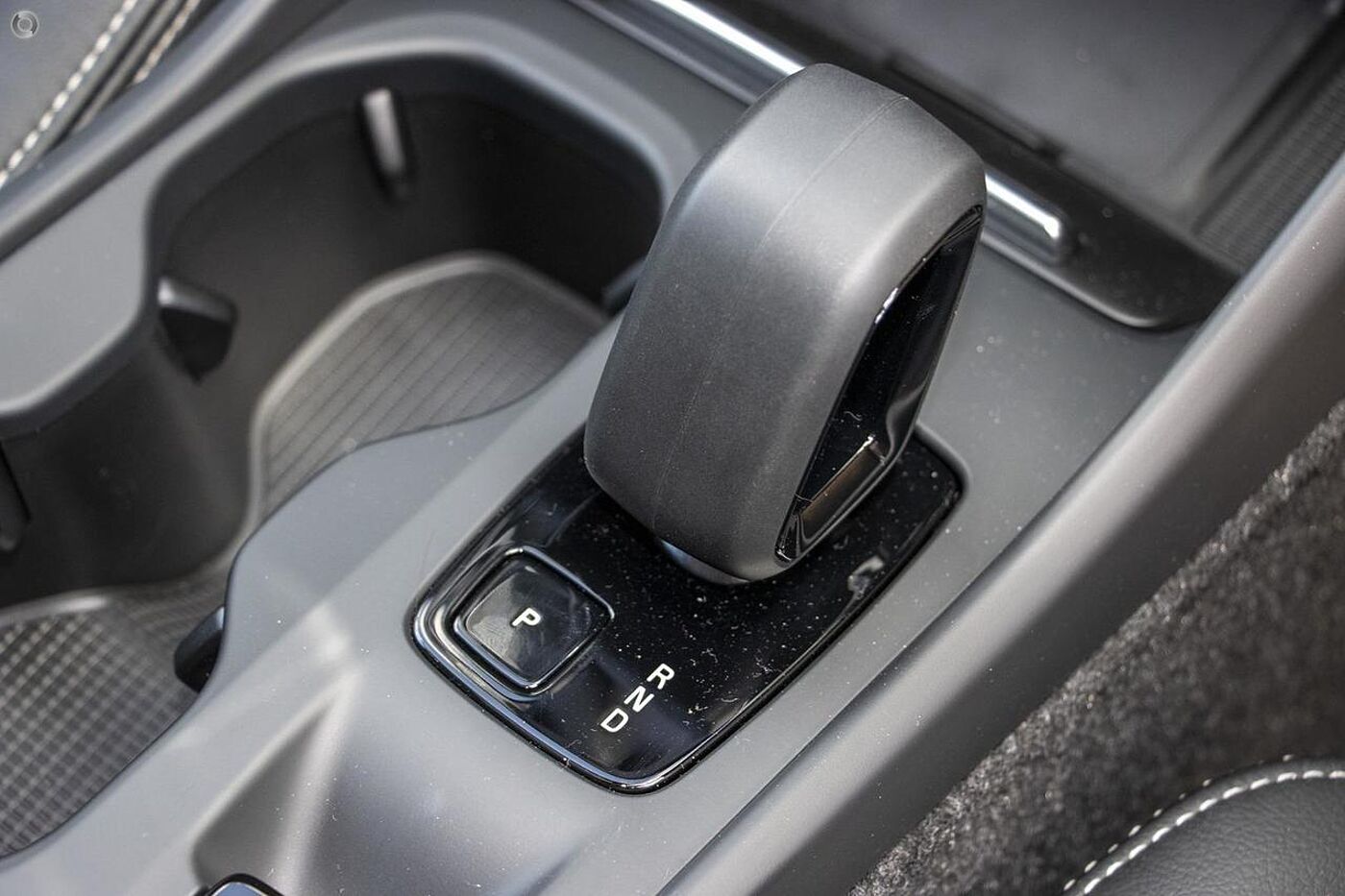 Volvo  XC40 Plus, B4 Mild hybrid, Petrol
