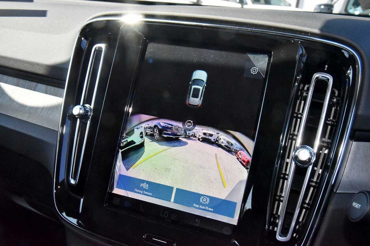 Volvo  XC40 Ultra, B4 AWD Mild hybrid, Petrol, Bright