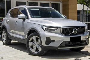 Volvo  XC40 Plus, B4 Mild hybrid, Petrol