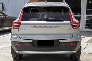 Volvo  XC40 Plus, B4 Mild hybrid, Petrol