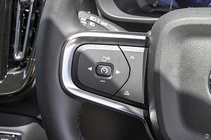 Volvo  XC40 Plus, B4 Mild hybrid, Petrol
