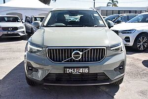 Volvo  XC40 Ultra, B4 AWD Mild hybrid, Petrol, Bright