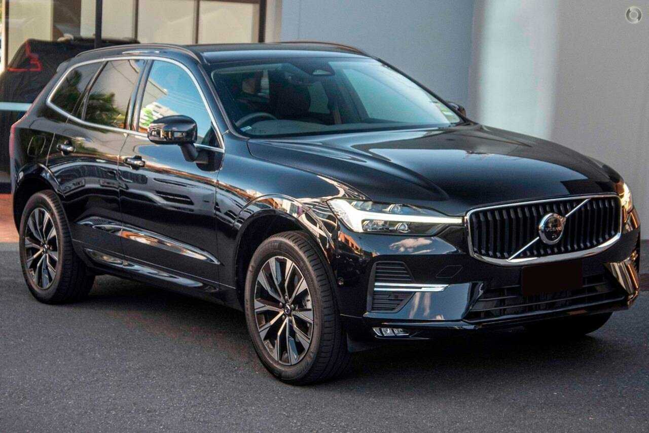 Volvo  XC60 Plus, B5 AWD Mild hybrid, Petrol