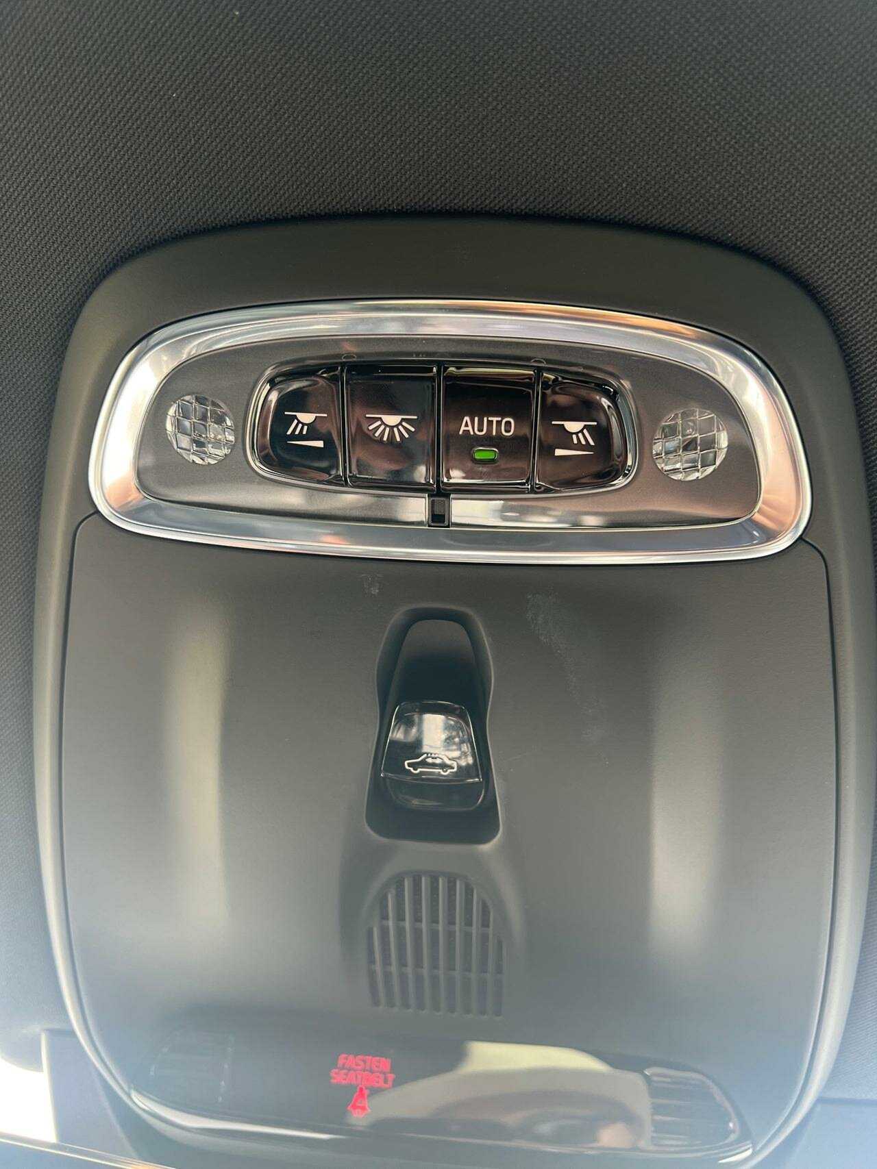 Volvo  XC90 Recharge R-Design, T8 AWD (235+65 kW), Seven individual seats