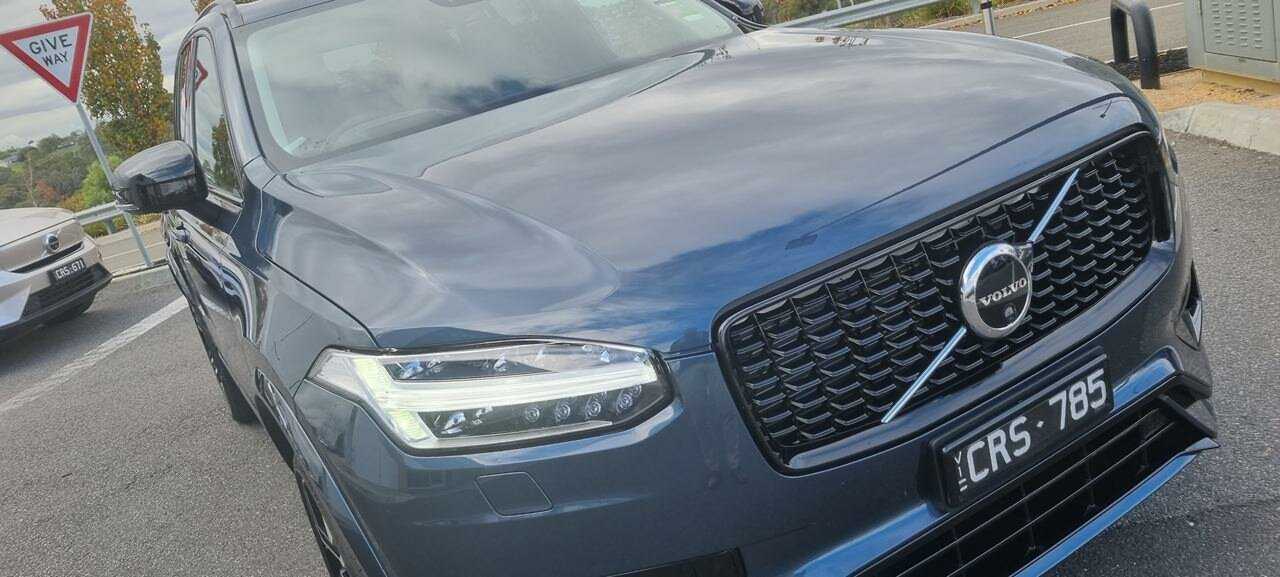 Volvo  XC90 Ultimate, B6 Mild Hybrid, Petrol, Dark, 7 Seats