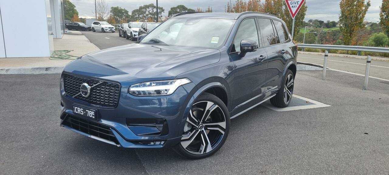 Volvo  XC90 Ultimate, B6 Mild Hybrid, Petrol, Dark, 7 Seats