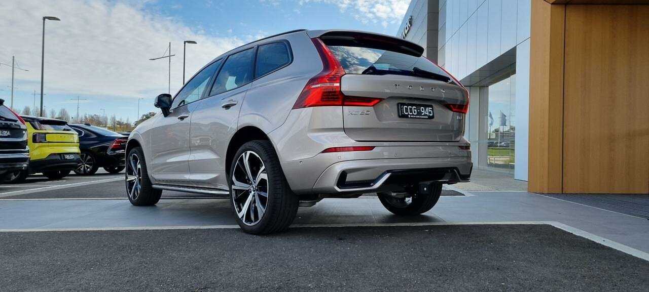 Volvo  XC60 Ultimate, B6 Mild Hybrid, Petrol, Dark