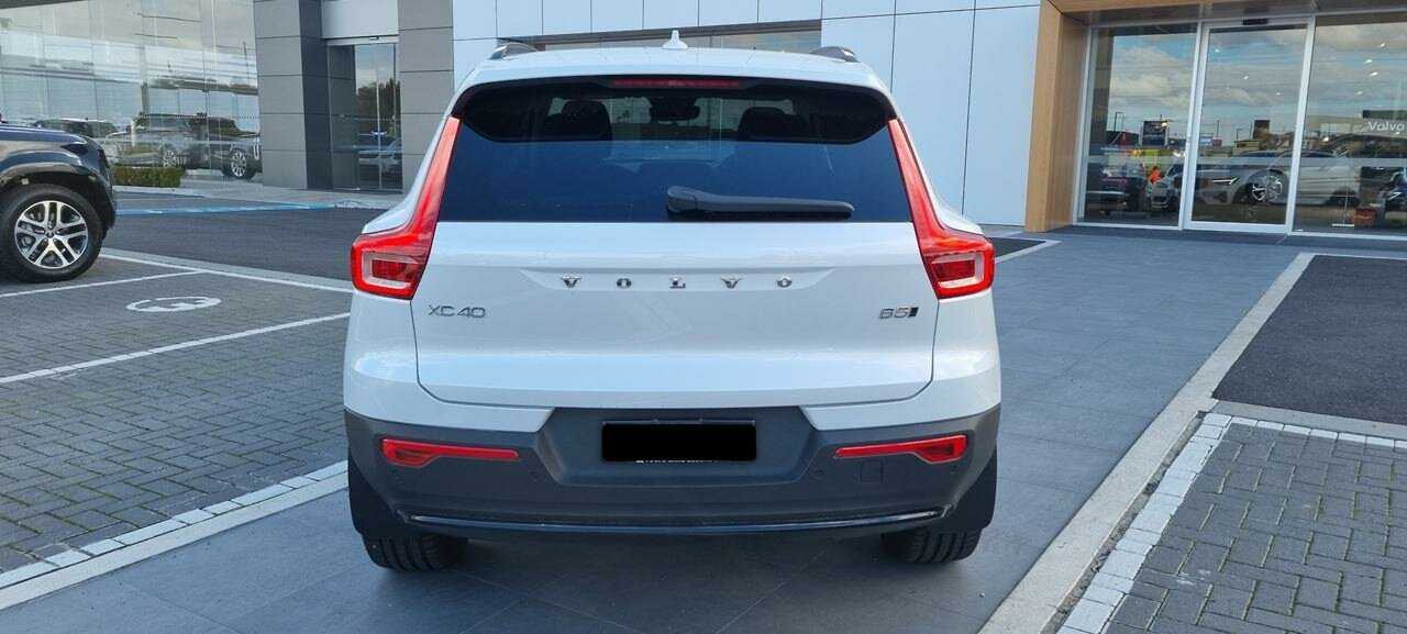 Volvo  XC40 Ultimate, B5 Mild Hybrid, Petrol, Dark