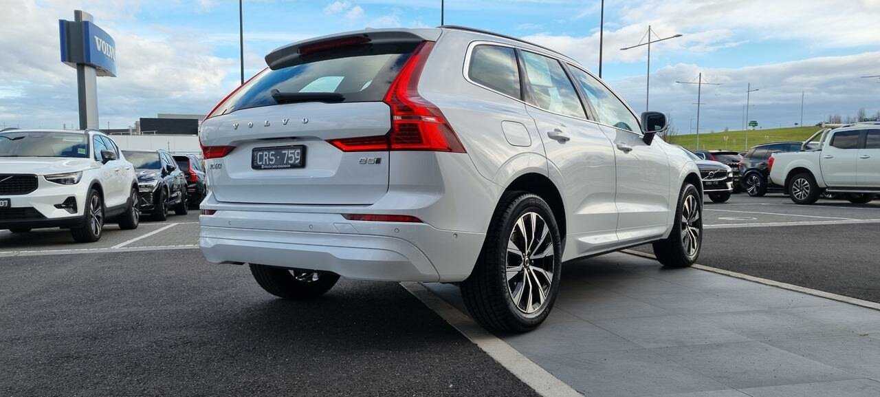 Volvo  XC60 Plus, B5 Mild Hybrid, Petrol