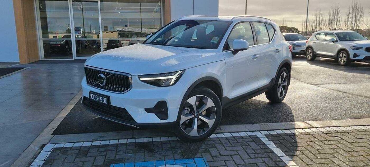 Volvo  XC40 Ultimate, B4 Mild Hybrid, Petrol, Bright