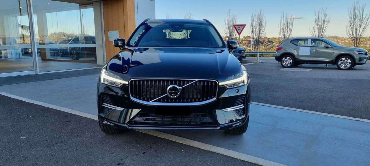 Volvo  XC60 Plus, B5 Mild Hybrid, Petrol