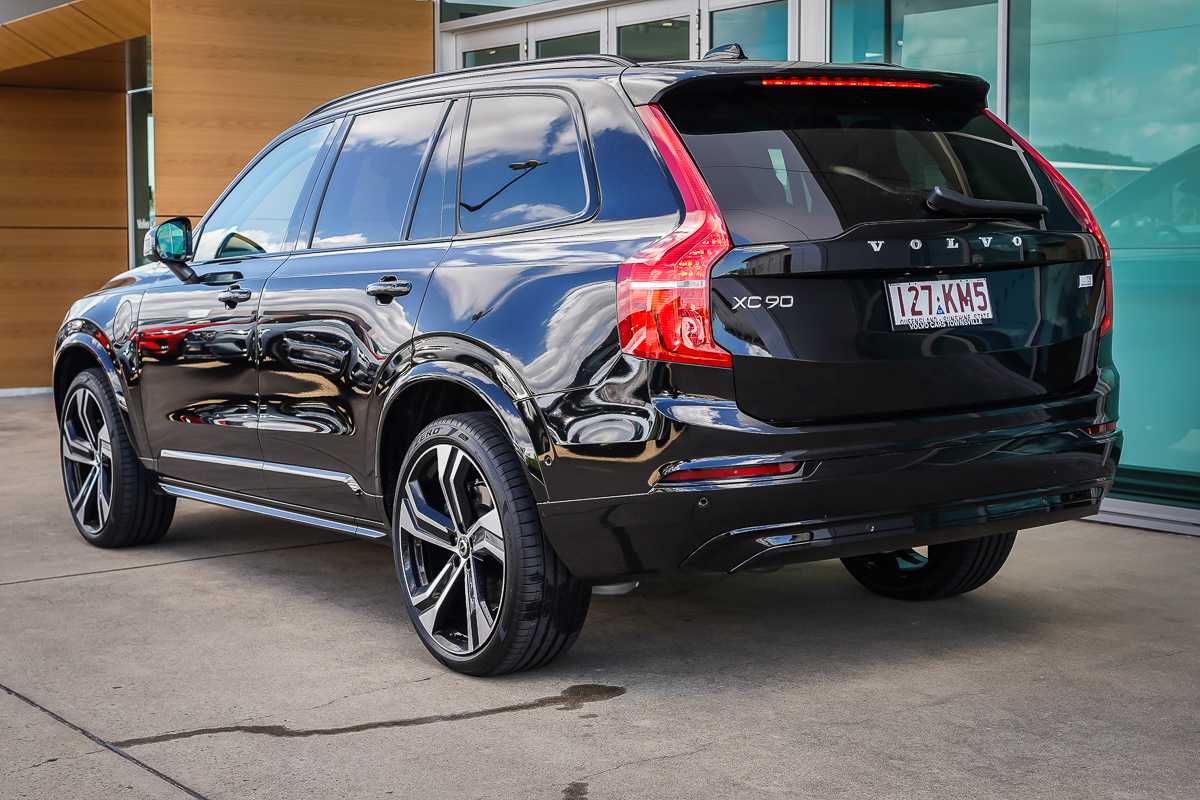 Volvo  XC90 Recharge Ultimate, T8 AWD Plug-in hybrid, Electric/Petrol, Dark, 7 Seats