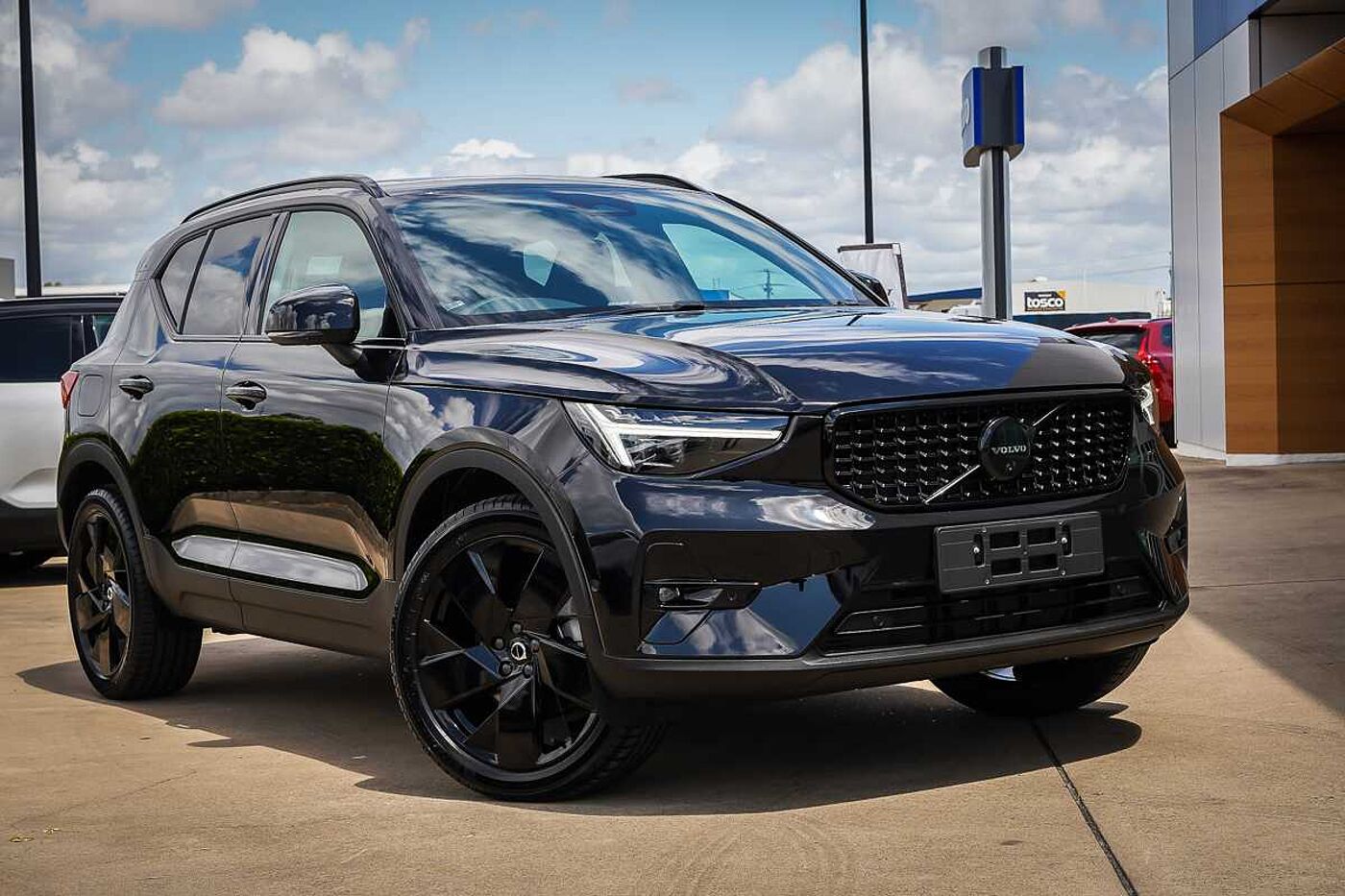 Volvo  XC40 Black Edition Ultra, B4 AWD Mild hybrid, Petrol