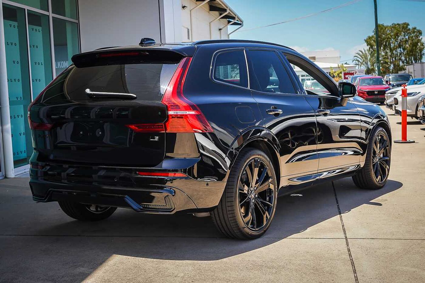 Volvo  UZ MY24 Recharge T8 Black Edition AWD Plug-In Hybrid