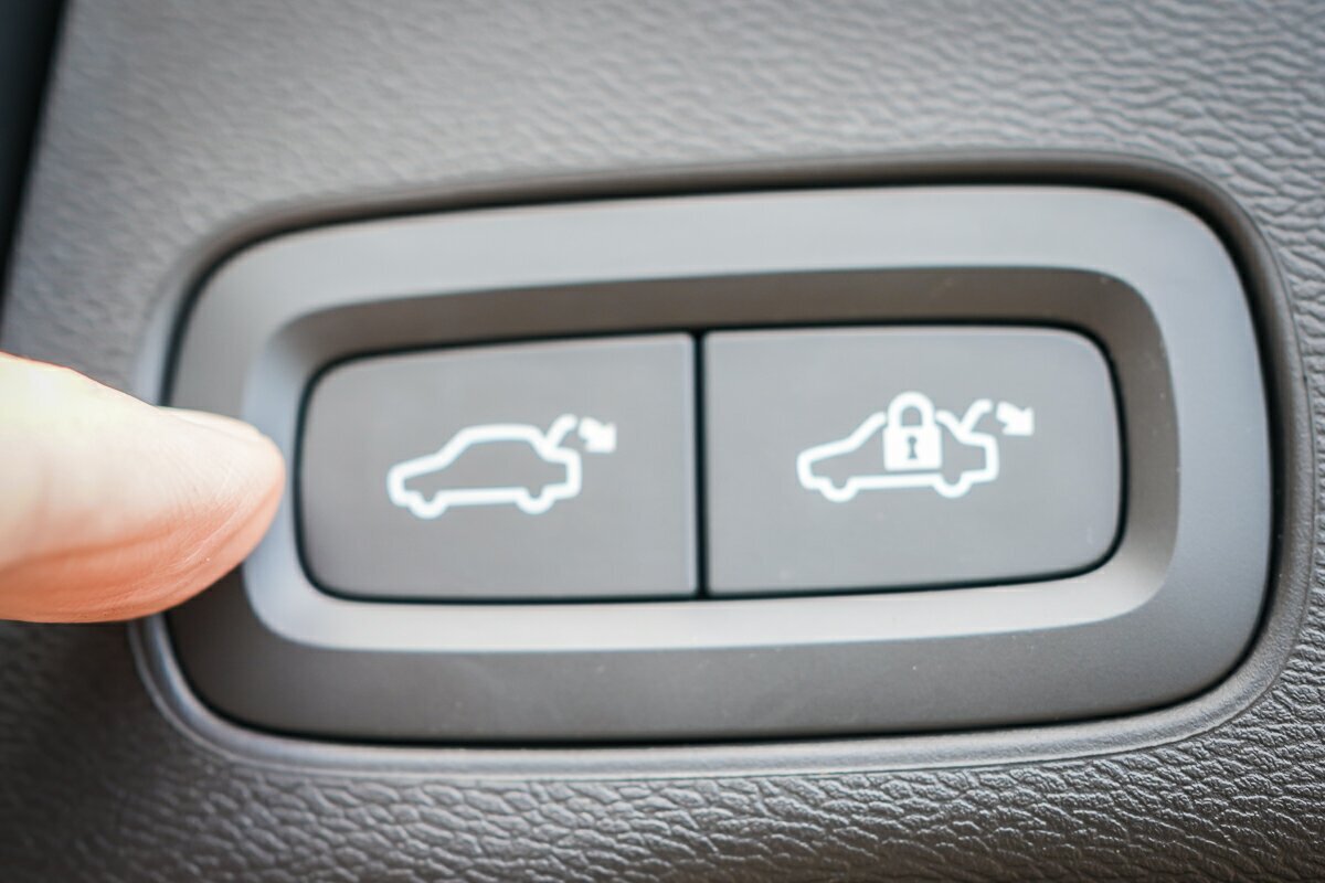 Volvo  XC60 Ultimate, B5 Mild Hybrid, Petrol, Bright