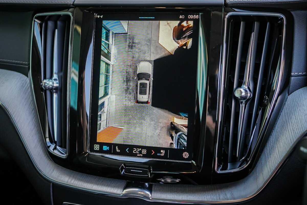Volvo  XC60 Ultra, T8 AWD Plug-in hybrid, Electric/Petrol, Dark