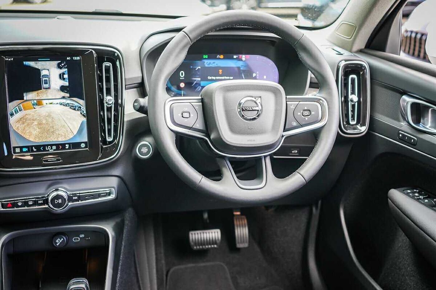 Volvo  XC40 Ultra, B4 AWD Mild hybrid, Petrol, Bright