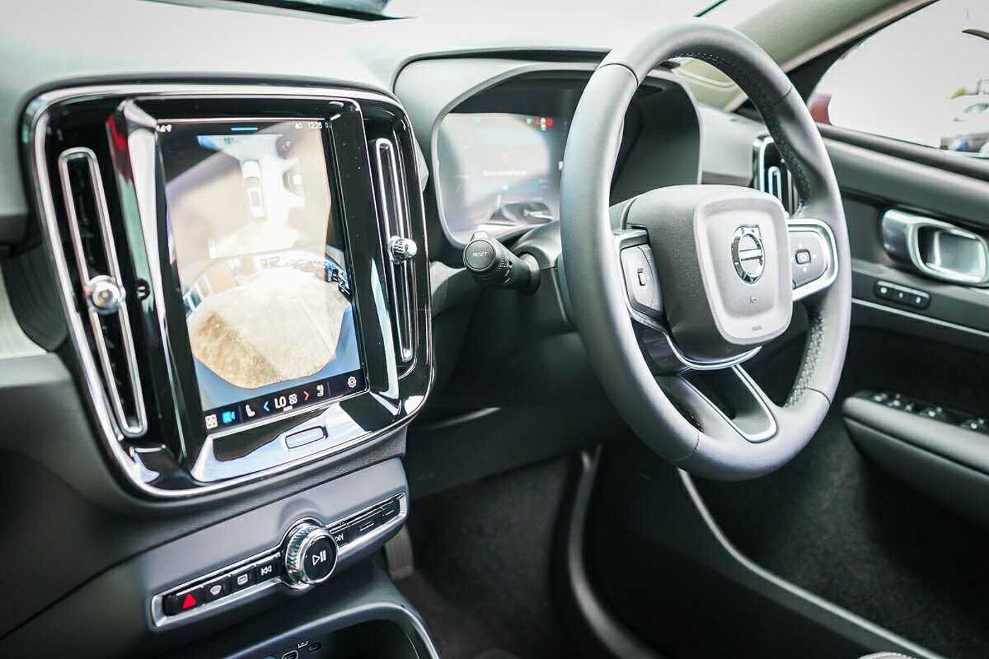 Volvo  XC40 Ultra, B4 AWD Mild hybrid, Petrol, Bright