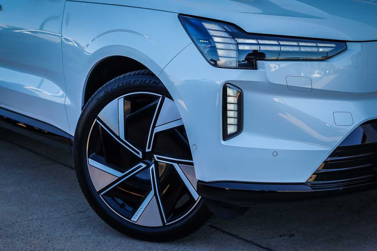 Volvo  EX90 Ultra, Twin Motor Performance, Electric, 7 Seats