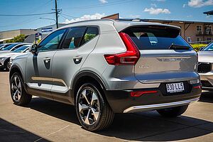 Volvo  XC40 Plus, B4 Mild hybrid, Petrol