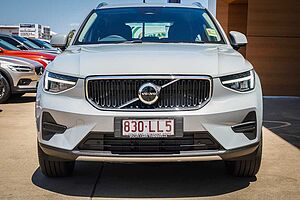 Volvo  XC40 Plus, B4 Mild hybrid, Petrol