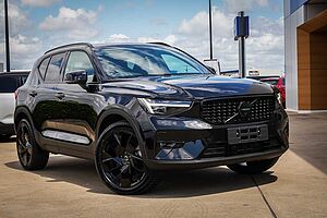 Volvo  XC40 Black Edition Ultra, B4 AWD Mild hybrid, Petrol