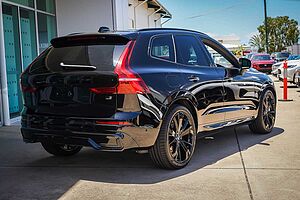 Volvo  XC60 Recharge Black Edition Ultimate, T8 AWD Plug-in hybrid, Electric/Petrol