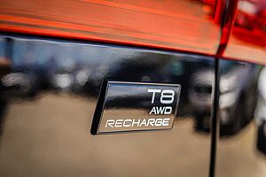 Volvo  UZ MY24 Recharge T8 Black Edition AWD Plug-In Hybrid