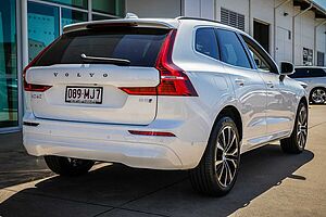 Volvo  UZ MY25 Plus B5 AWD