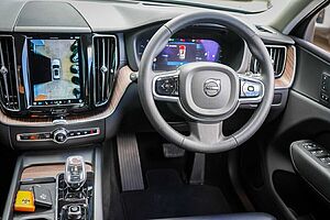 Volvo  XC60 Ultimate, B5 Mild Hybrid, Petrol, Bright