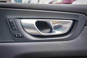 Volvo  XC60 Ultimate, B5 Mild Hybrid, Petrol, Bright