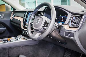 Volvo  XC60 Ultimate, B5 Mild Hybrid, Petrol, Bright
