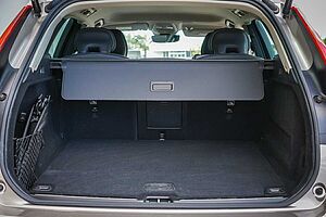 Volvo  XC60 Ultimate, B5 Mild Hybrid, Petrol, Bright